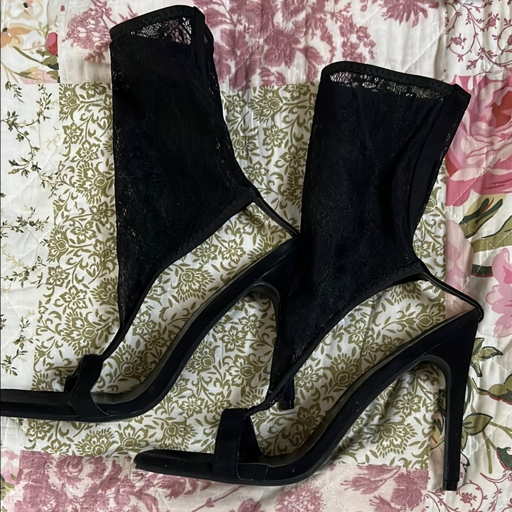 Sophisticated Black Suede Heels with Pointed Toe